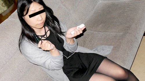 Tochter probiert erstes Sexspielzeug: Unzensiertes Creampie & Masturbation