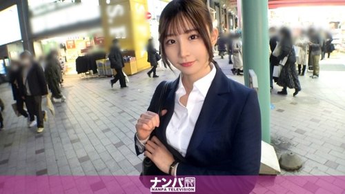 無碼外流！偷拍房仲美女：絲襪撕破戶外激情性愛