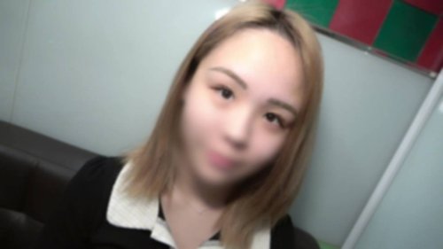 FC2-PPV 4537154 18歳色白美少女が水着で肉棒を熟練の手つきで扱う