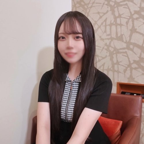 밴드 걸 질내사정, 백옥 피부와 아름다운 가슴