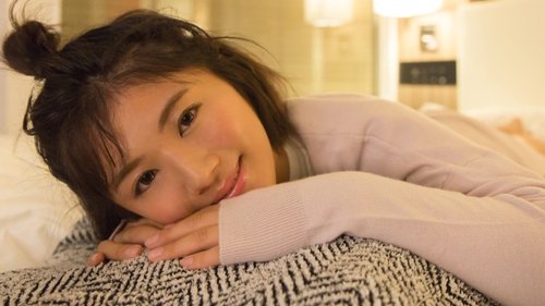 Haruka en Pyjama: Adolescente Japonaise Amateure Jouant à la Maison NON CENSURÉ